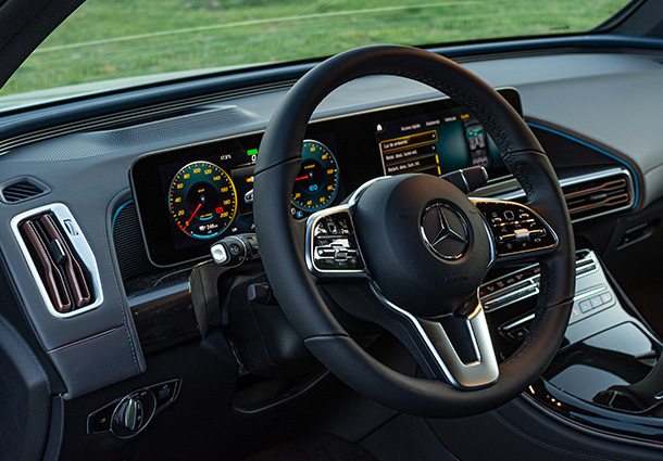 interior eqc mercedes